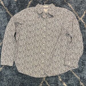 L.L. Bean Black and White Floral women’s button down Oxford Shirt - wrinkle-free